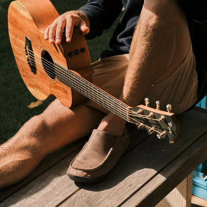 Moloā Men's Leather Slippers - Toffee / Dark Wood | Men OluKai near me