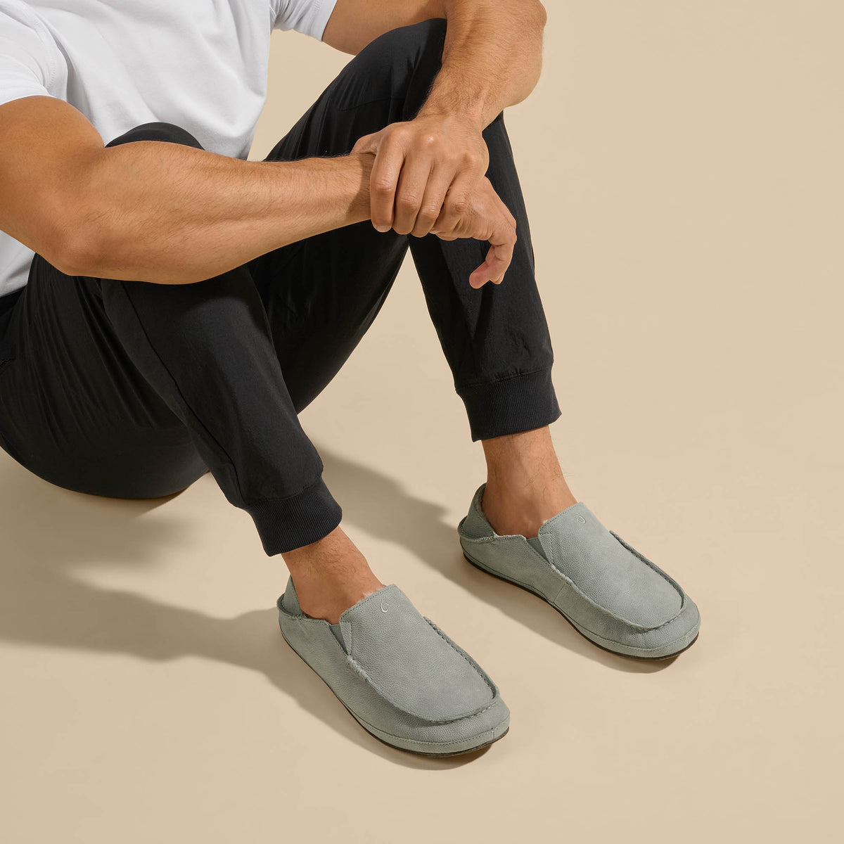 Moloā Men's Leather Slippers - Kona Coffee | Men OluKai online