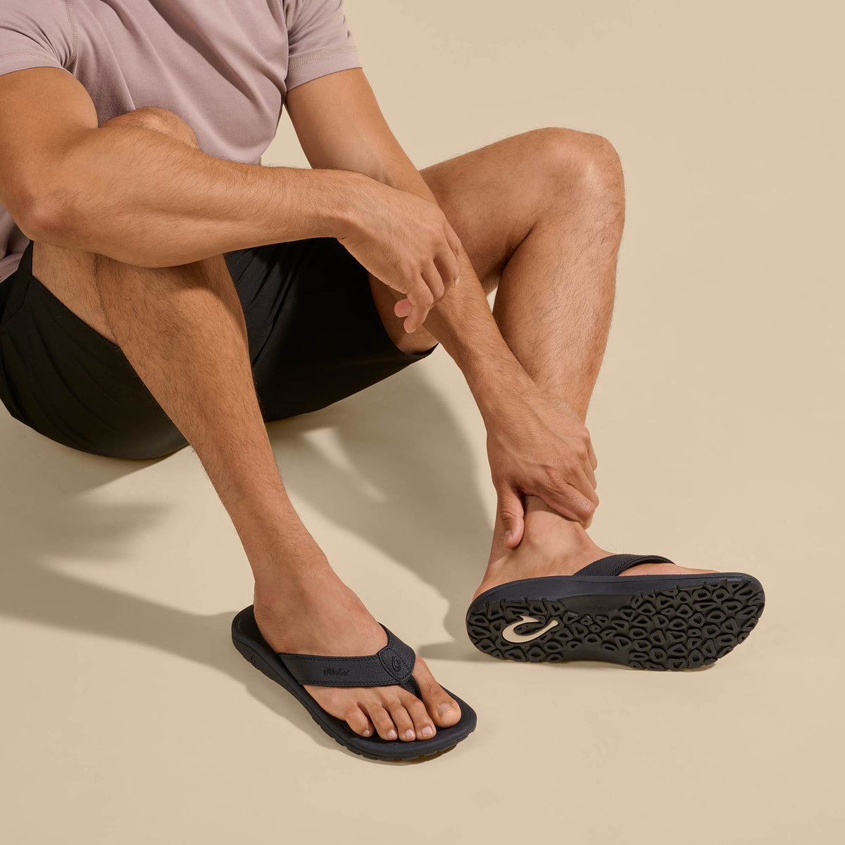 ‘Ohana Men's Best Selling Beach Sandals - Black | Men OluKai online
