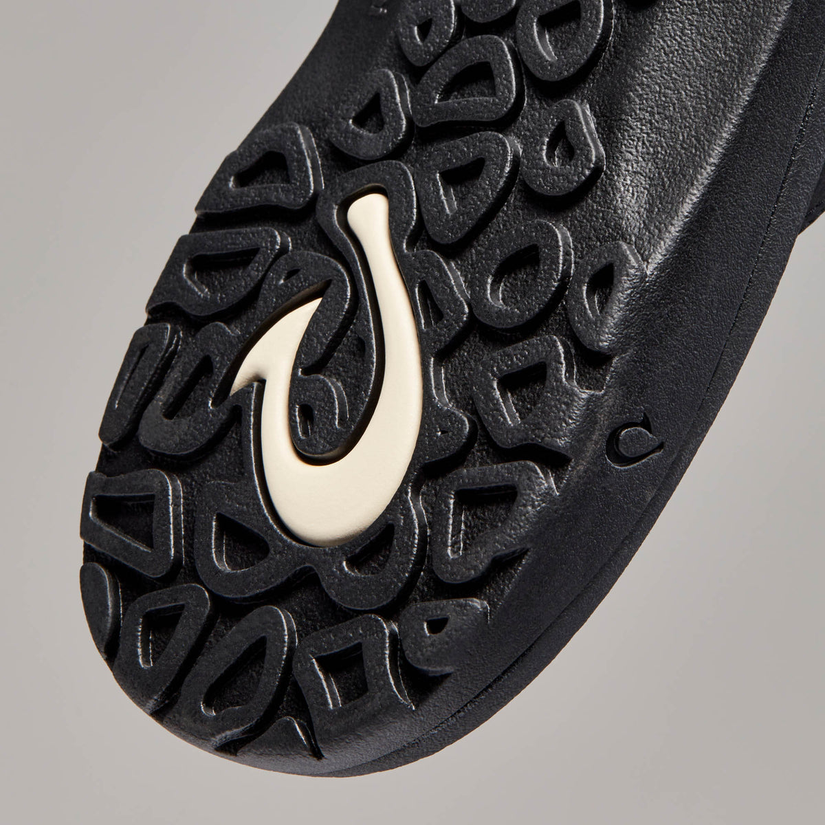 ‘Ohana Men's Best Selling Beach Sandals - Black | Men OluKai online