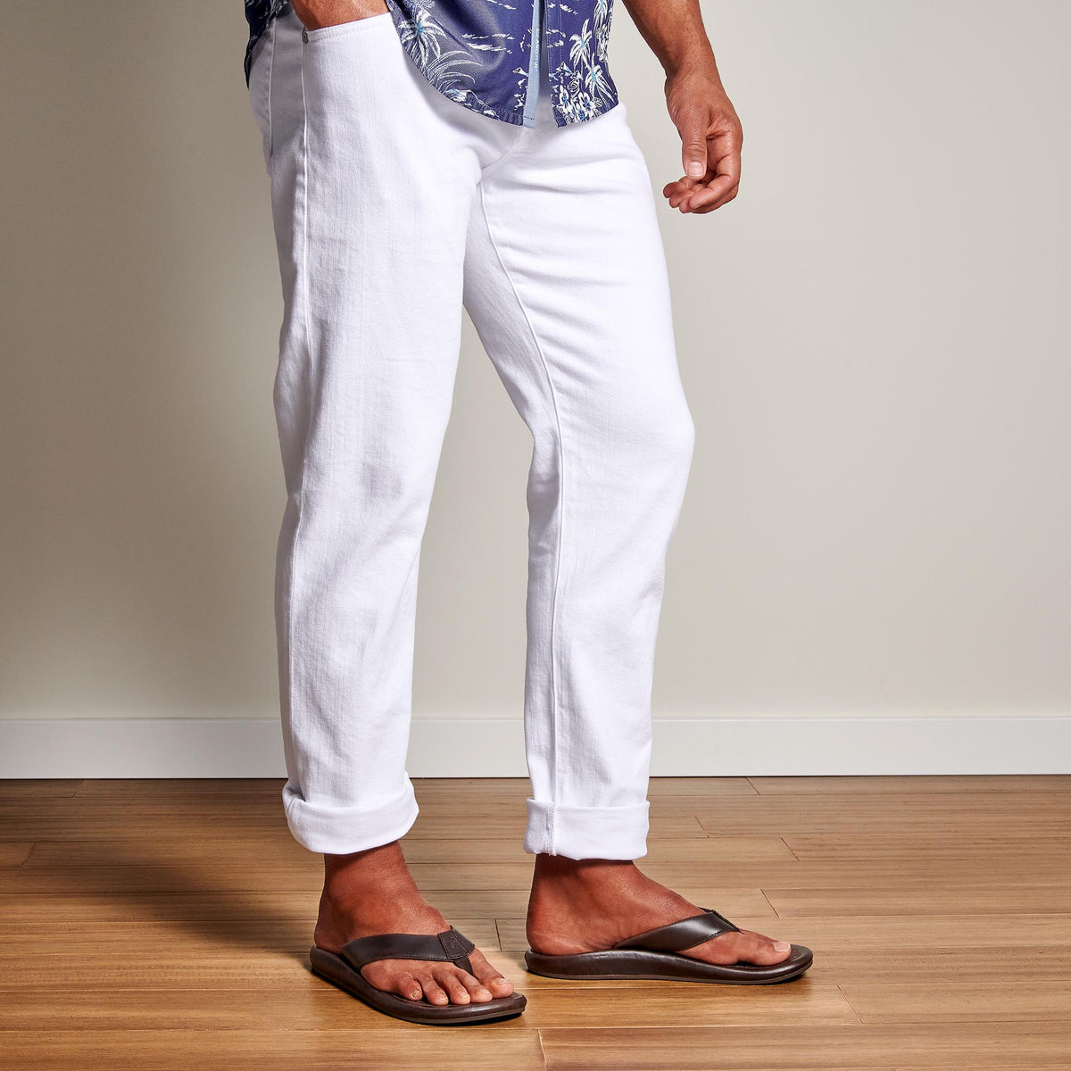 ‘Ilikai Men‘s Leather Beach Sandals - Dark Wood | Men OluKai discount