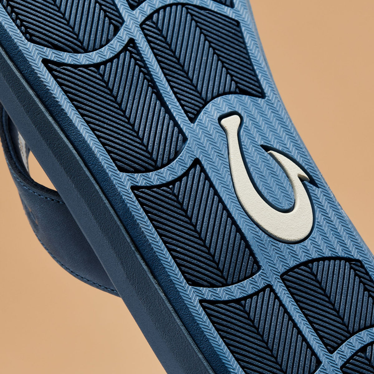 Pili Men’s Waterproof Leather Sandals - Blue Fog / Coastal Blue | Men OluKai online