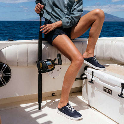 Kahakai - Trench Blue / Trench Blue | Women OluKai near me
