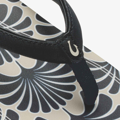 ‘Uiki - Black / Pa‘i | Women OluKai near me