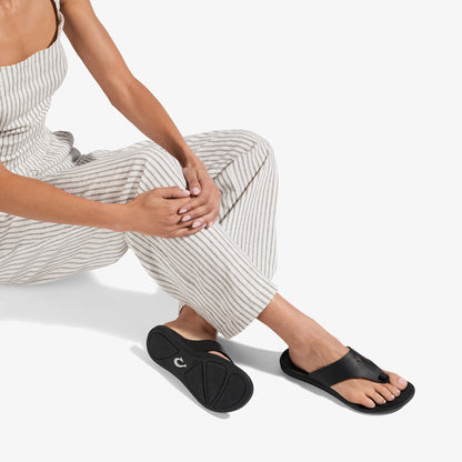 Hoʻopio Mele - Black / Black | Women OluKai on sale