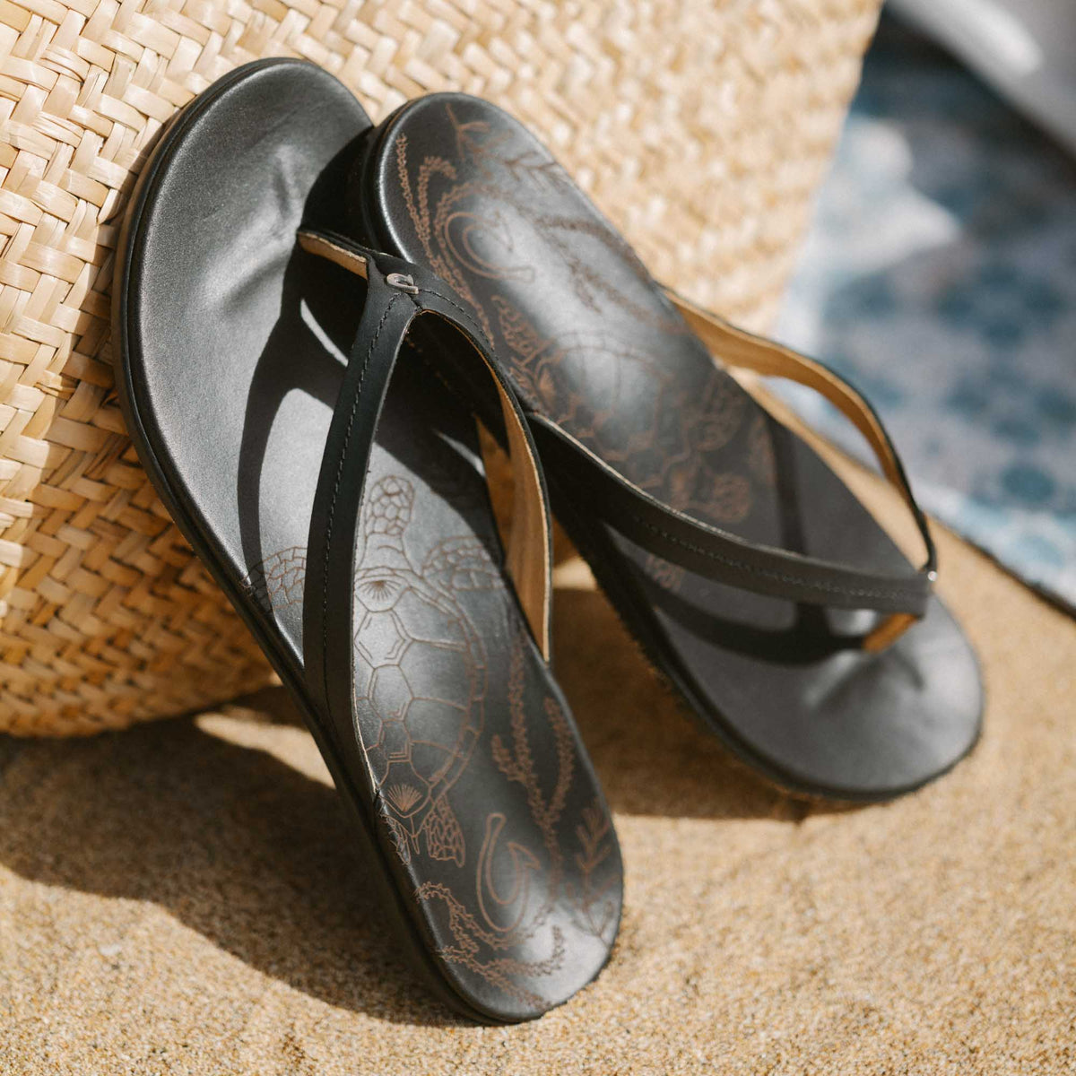 Honu Women’s Leather Beach Sandals - Black | Women OluKai cheap
