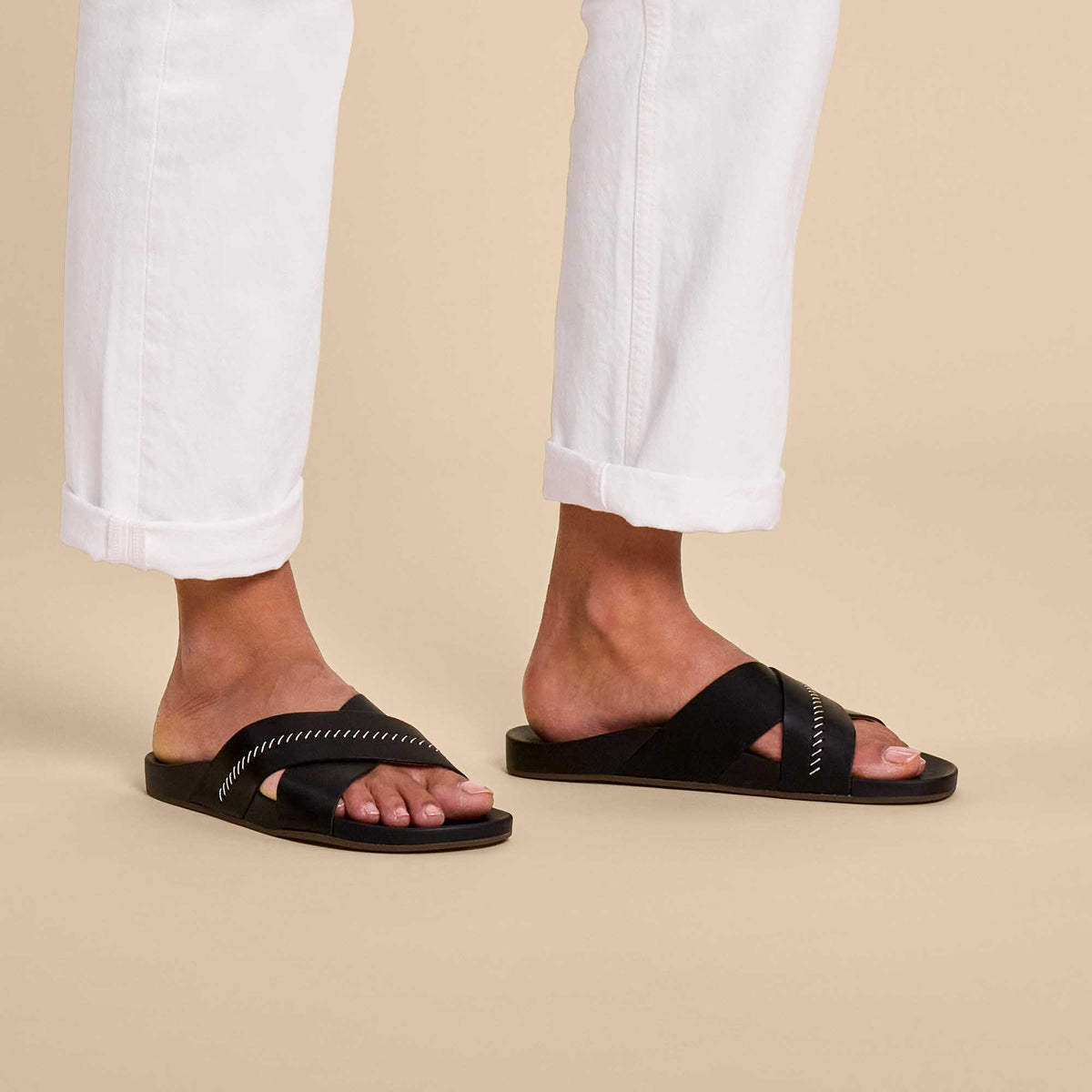 Kipe‘a ‘Olu Women‘s Slide Sandals - Black | Women OluKai for sale