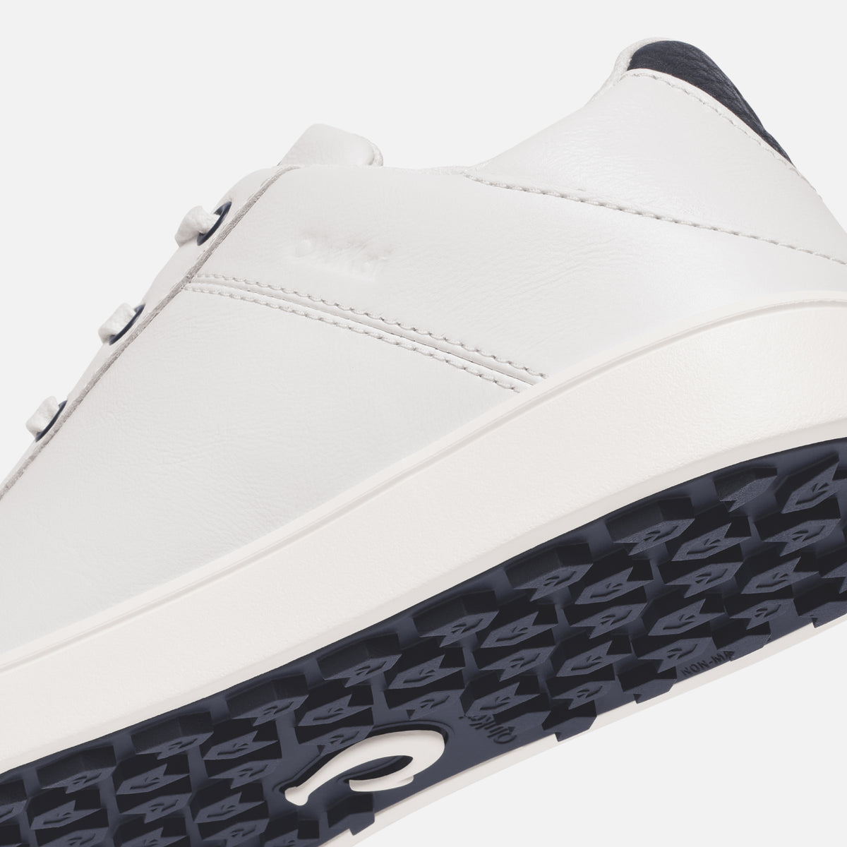 Puakea - Bright White / Trench Blue | Women OluKai online
